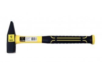 Молоток слесарный 800 грамм с фиберглассовой рукояткой